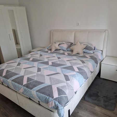 Apartma-Sobe Lejla Vipava Exteriör bild