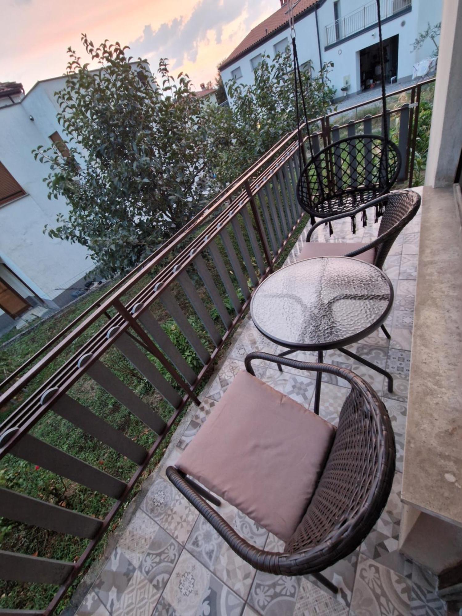 Apartma-Sobe Lejla Vipava Exteriör bild