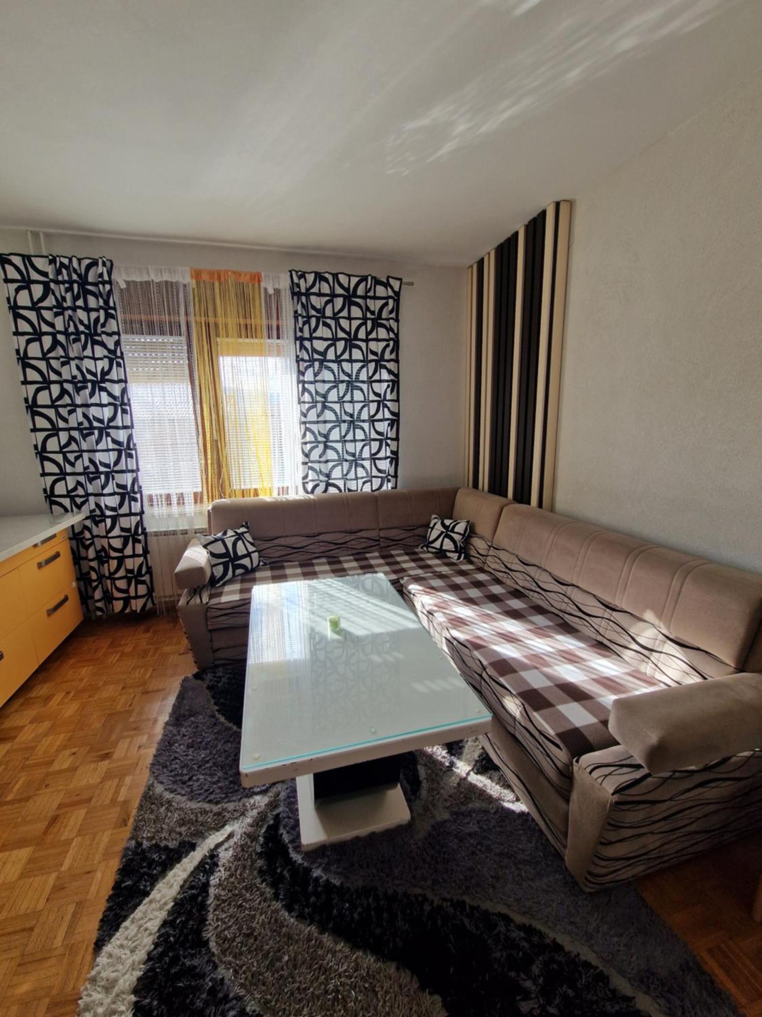 Apartma-Sobe Lejla Vipava Exteriör bild