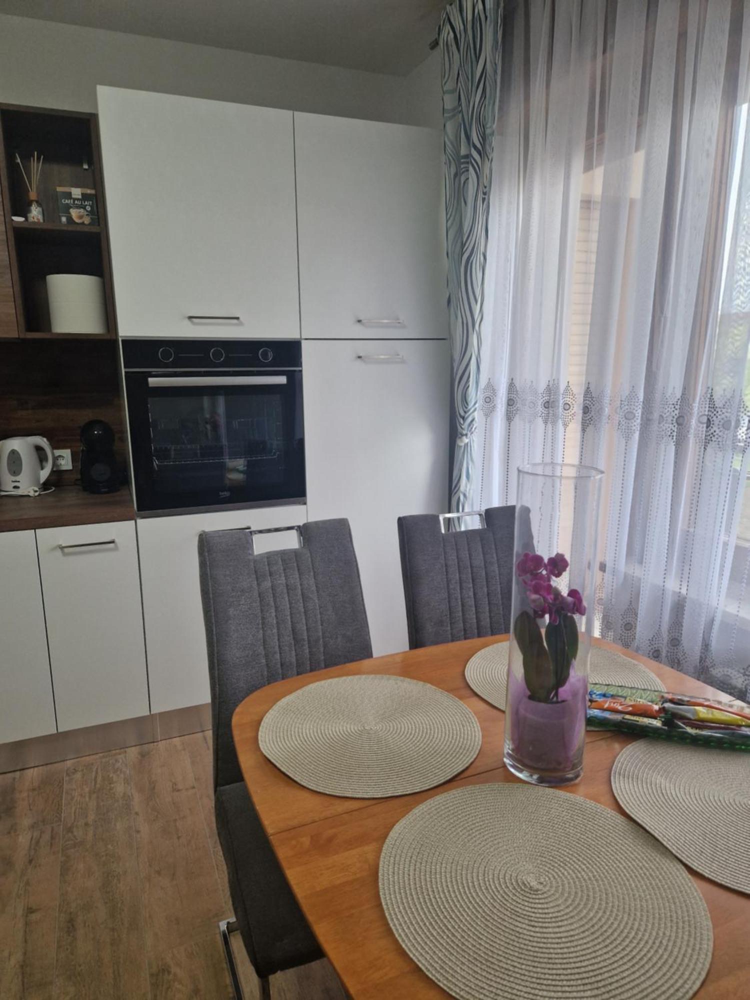 Apartma-Sobe Lejla Vipava Exteriör bild